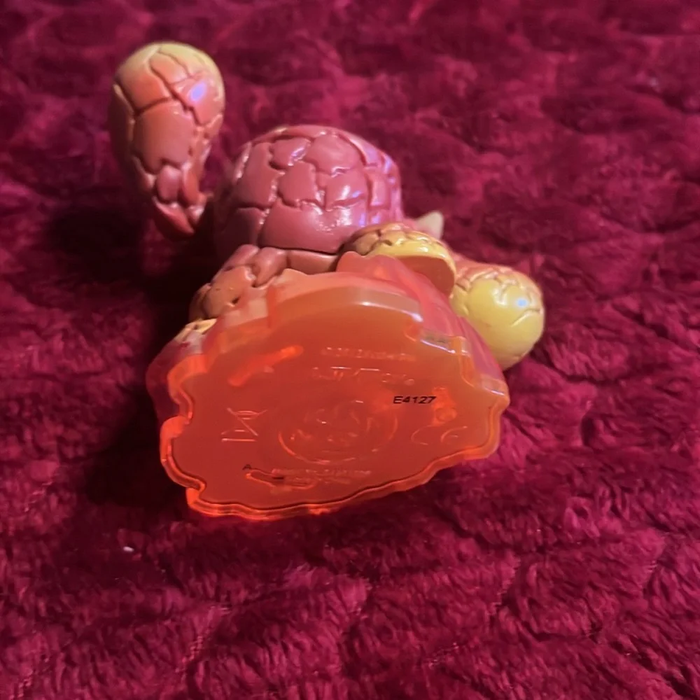 Skylanders Giants Adventure Eruptor Figure With code sticker Card Activision